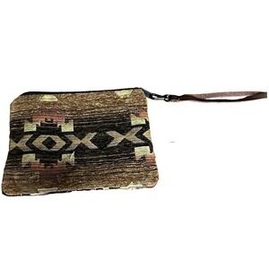 Western Animal Print Wristlet Clutch Zip Closure, Lined Inner Pockets, White